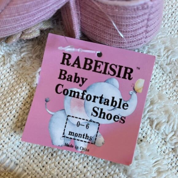 2 Baby shoes size 0-6 months - Picture 3 of 3